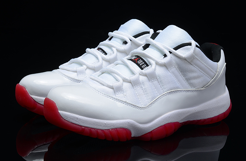 Chaussure de Basket Air Jordan 11 Retro Pour Homme Pas Cher